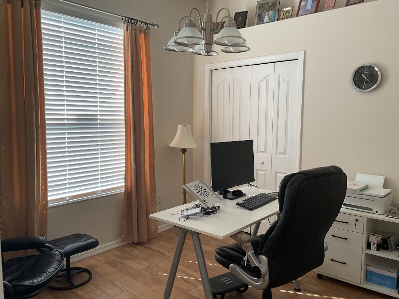 Building Photo - 2717 Tottenham Dr