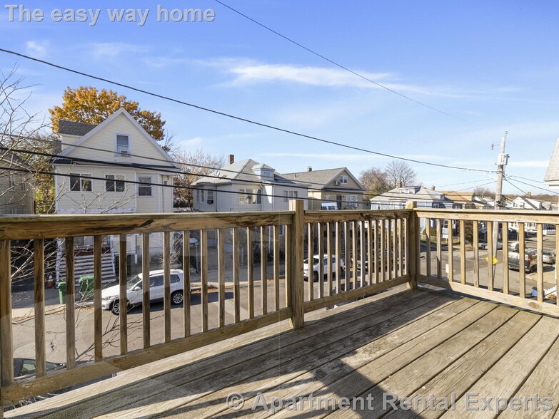 Building Photo - 42 William St