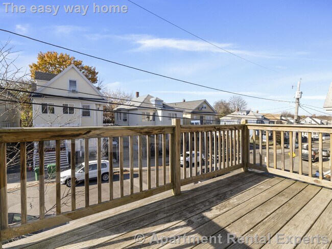 Building Photo - 42 William St