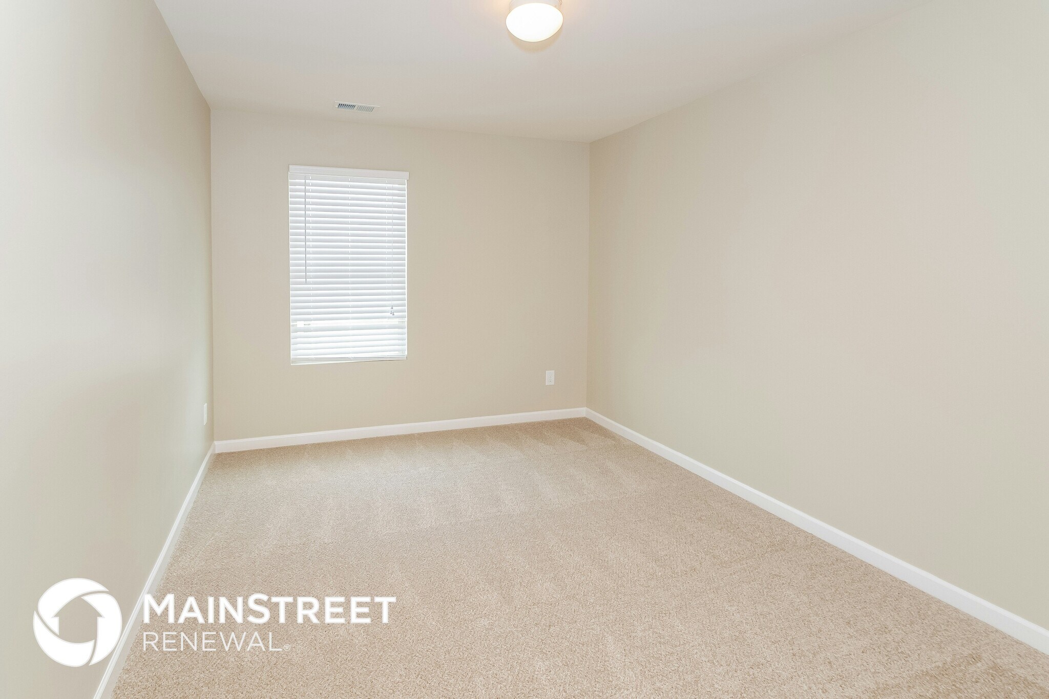 Building Photo - 9350 Hoffman Pl