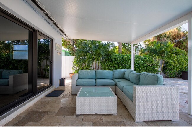 Building Photo - 1853 Florida Mango Rd