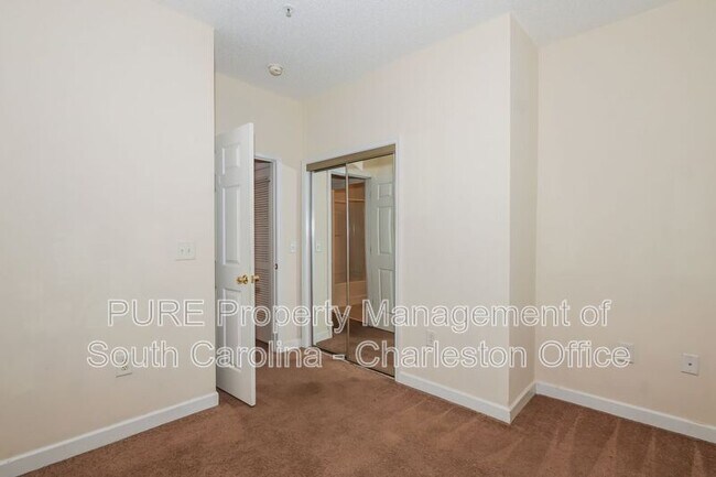 Building Photo - 302 Kiskadee Loop