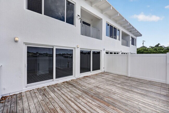 Building Photo - 624 Southwind Cir