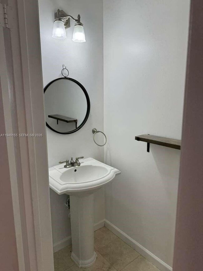 Building Photo - 615 NW 109th Ave