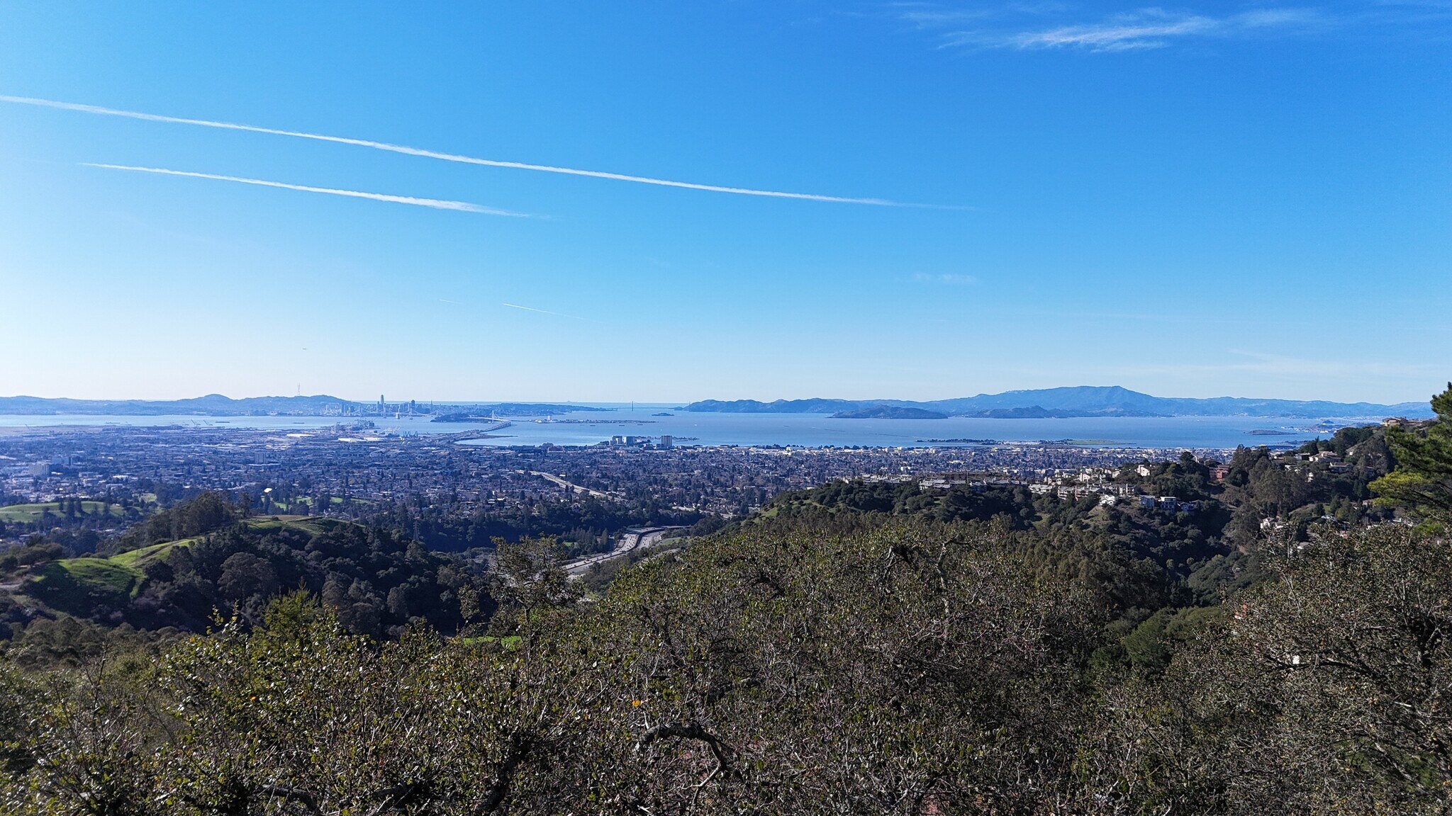 Building Photo - 6100 Skyline Blvd