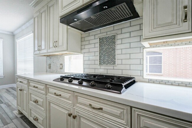 Building Photo - 6227 Presidio Canyon Dr