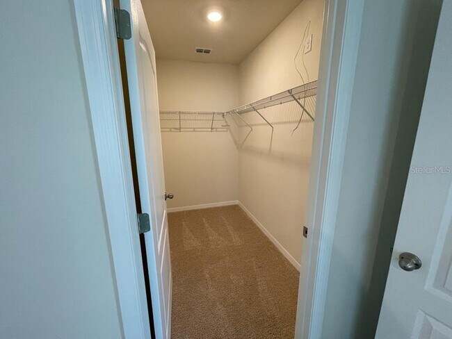 Building Photo - 1533 Quinta Rd