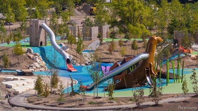 Building Photo - 1001 W Jefferson Ave