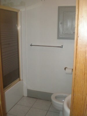 Bathroom - 208 Avondale Ave