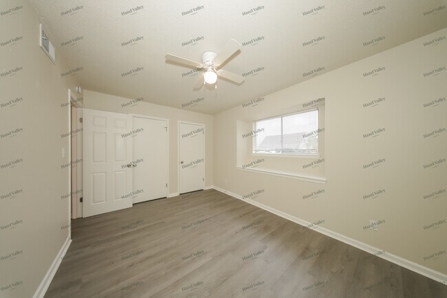 Building Photo - 6217 Drexel Ave