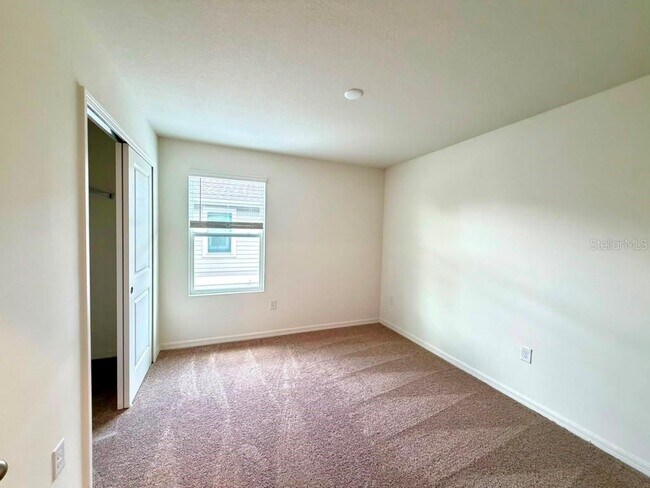 Building Photo - 16615 Luminary Lp