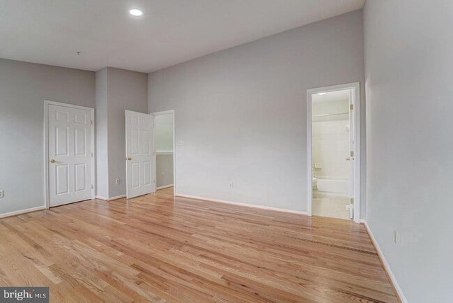 Building Photo - 1248 Quaker Ridge Dr