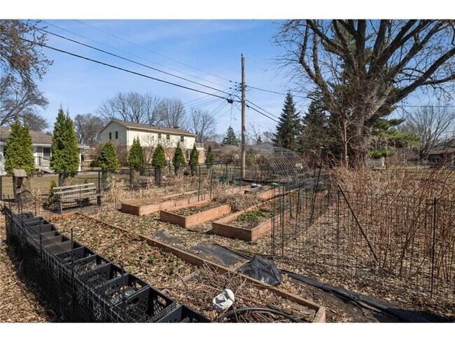 Building Photo - 2721 29th Ave NE