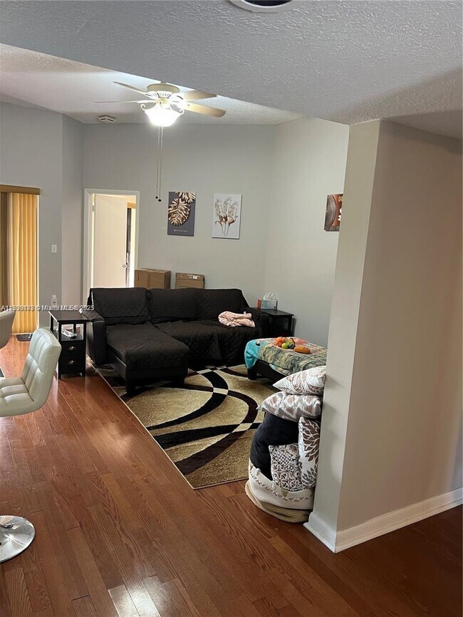 Building Photo - 9691 SW 138th Ave