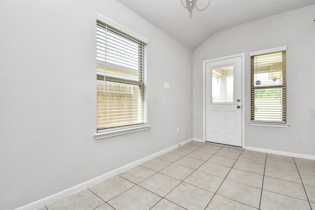 Building Photo - 7230 Victorville Dr