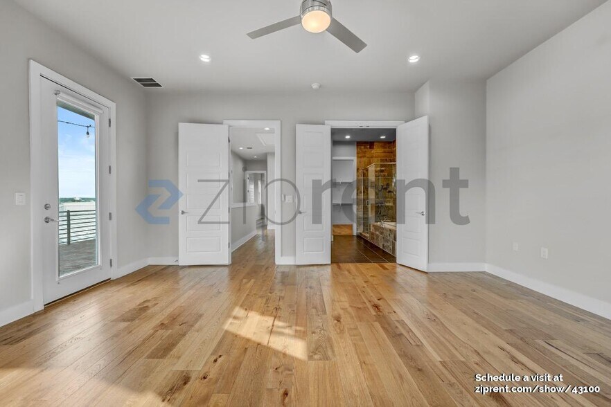 Building Photo - 6016 Seville Dr