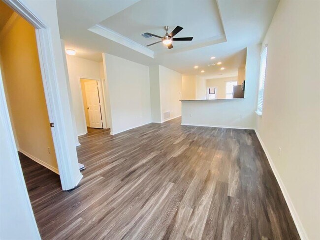Building Photo - 238 Cascata Way