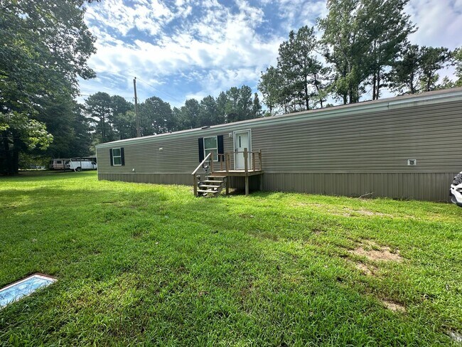 Building Photo - 615 Adalynn Pvt Ln