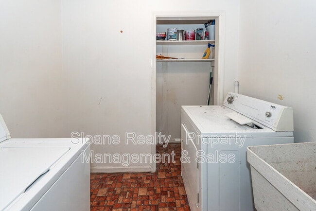 Building Photo - 40 Meander Row