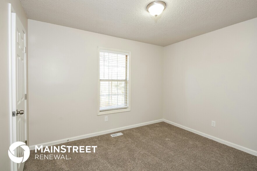 Building Photo - 1445 Glynn Oaks Dr SW