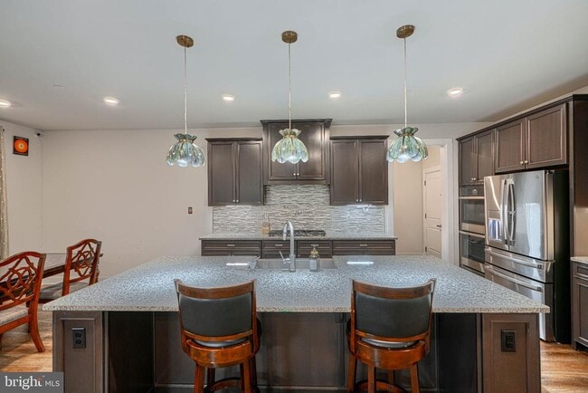 Building Photo - 7142 Starmount Ct