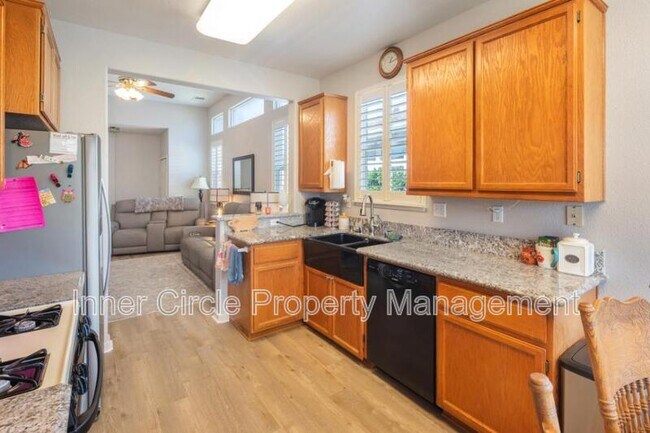 Building Photo - 310 Upton Pyne Dr
