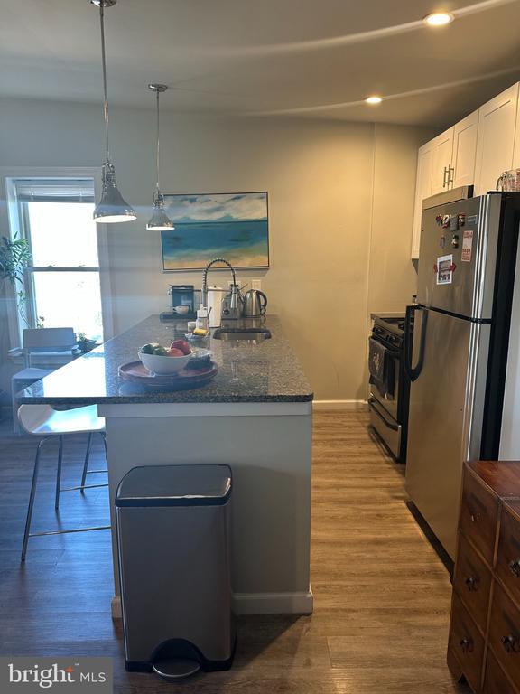 Building Photo - 1800 Catharine St