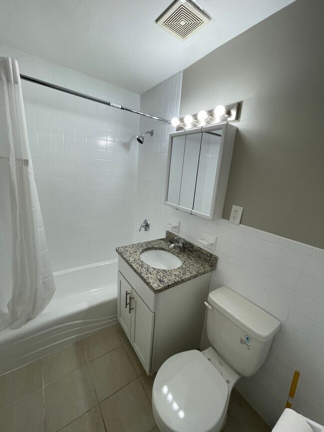 Building Photo - 1-Bedroom H & HW + Parking * Newton Riverside MBTA GL-D