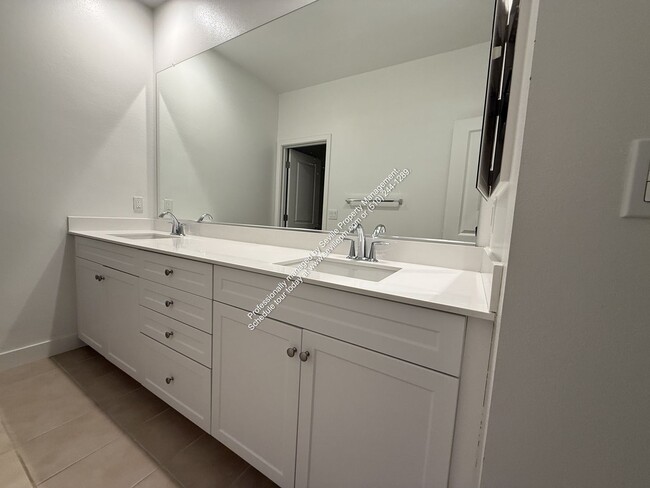 Building Photo - 02/2026