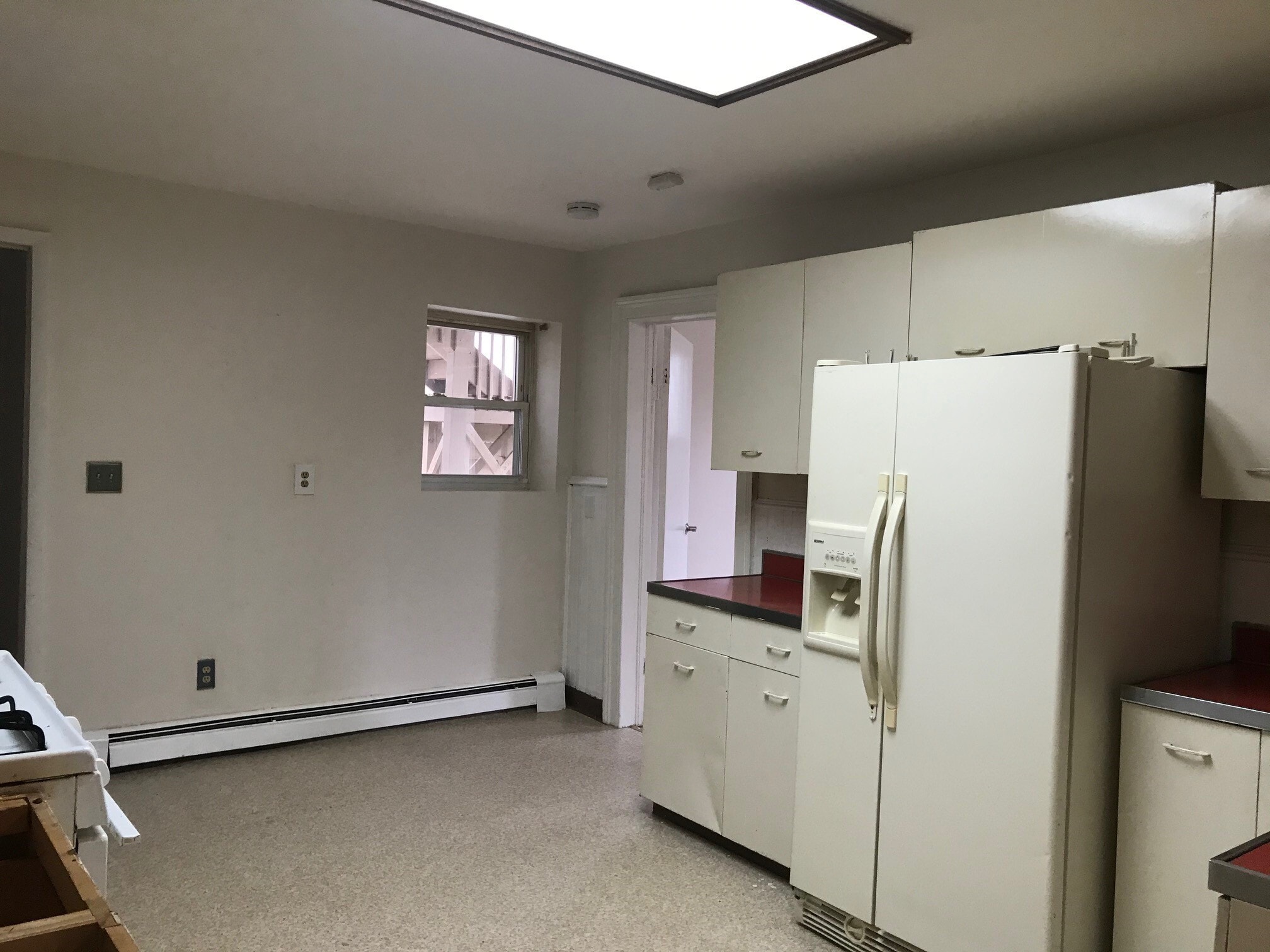 Plenty of room for a table - 1 W Academy St