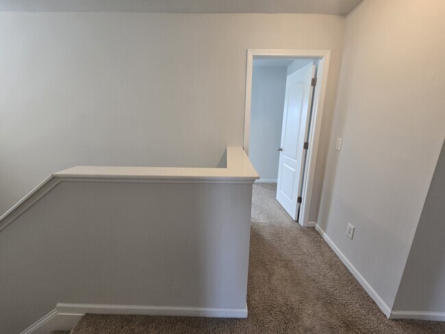 Building Photo - 129 Maple Tree Ln