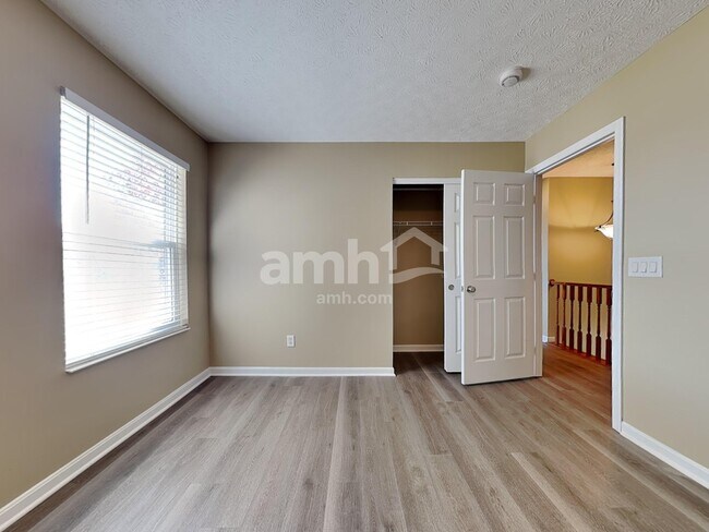 Building Photo - 1255 Arkansas Dr