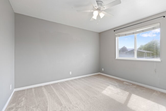 Building Photo - 781 S 300 W