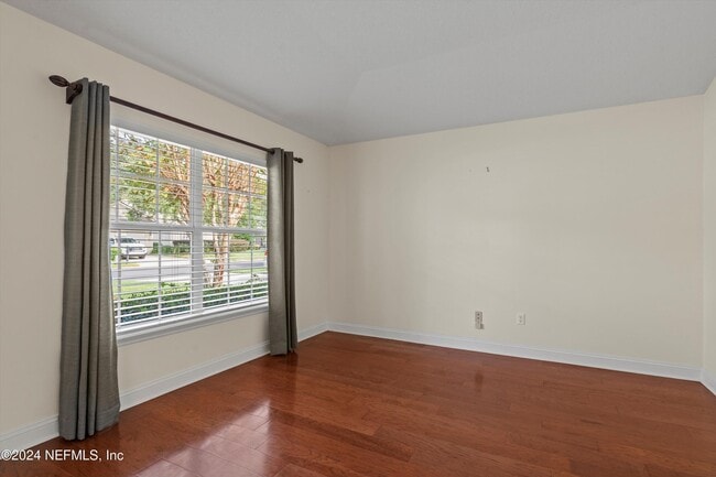 Building Photo - 293 Edge of Woods Rd