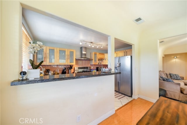 Building Photo - 2168 Lemoyne St