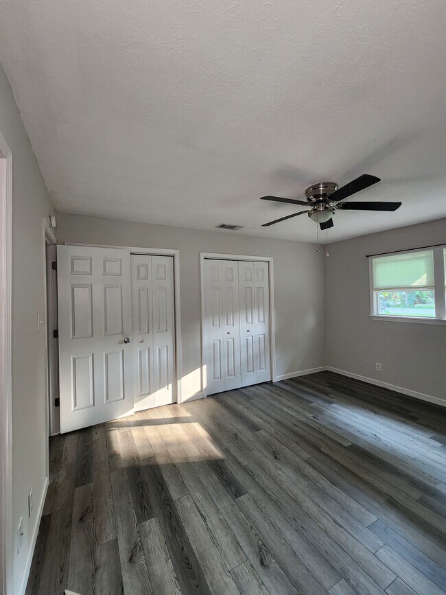 Building Photo - 4020 Southern Cross