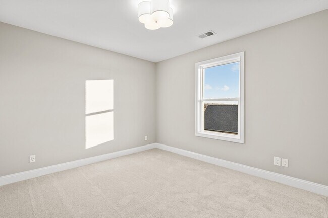 Building Photo - 1113 Joe Martin Ln