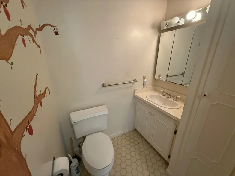 Building Photo - 23217 Village Rd