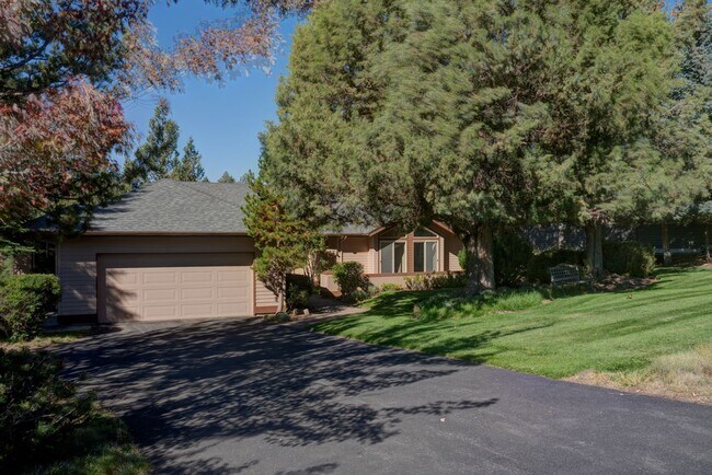 Building Photo - 2759 NW Champion Cir