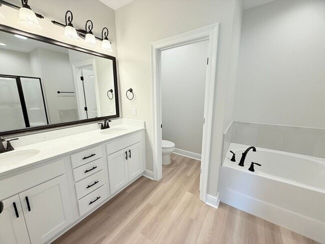 Building Photo - 4733 Sago Palm Cir