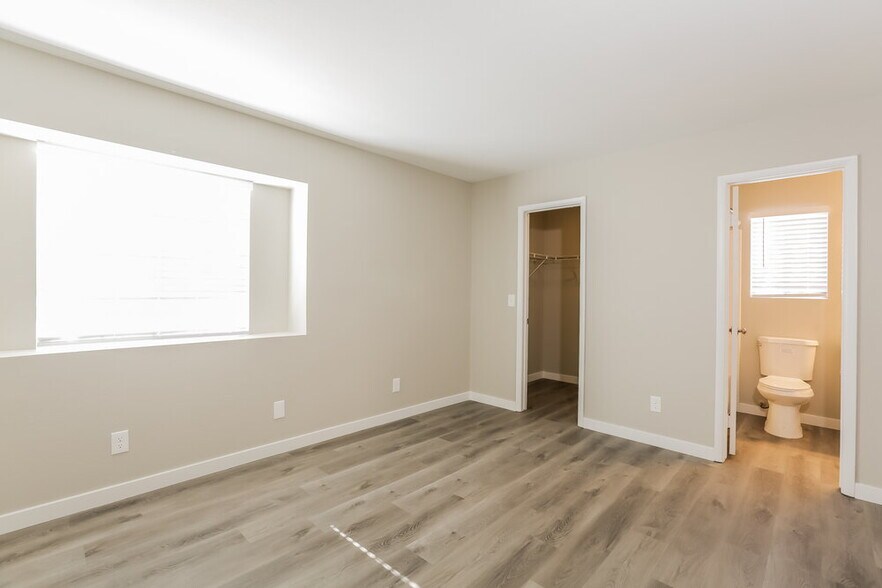 Building Photo - 9524 Amber Valley Ln