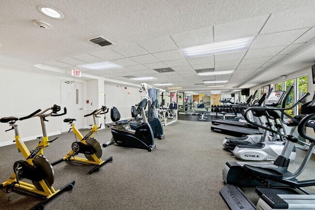 Building Photo - 1515 E Broward Blvd