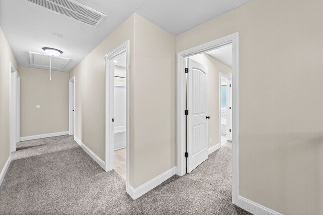 Building Photo - Pet Friendly Four Bedroom!