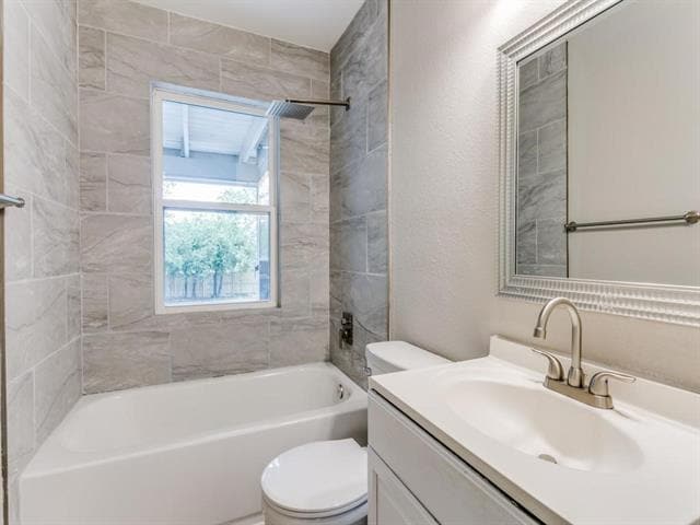 Building Photo - 8121 W Elizabeth Ln