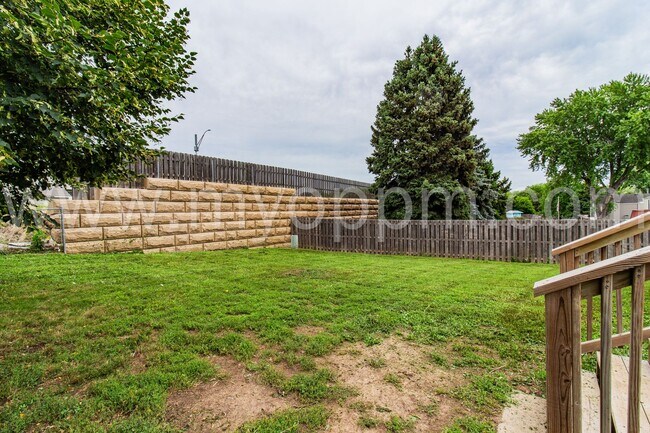 Building Photo - Beautifully Remodeled 3 Bedroom / 1.5 Bath Home | Millard