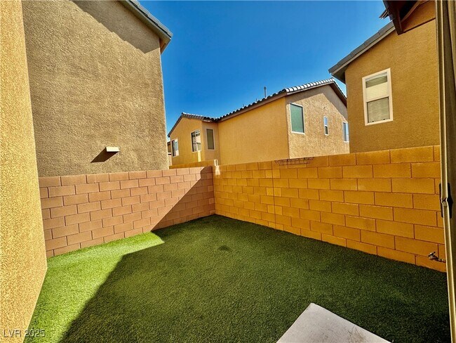 Building Photo - 7224 Mulberry Forest St