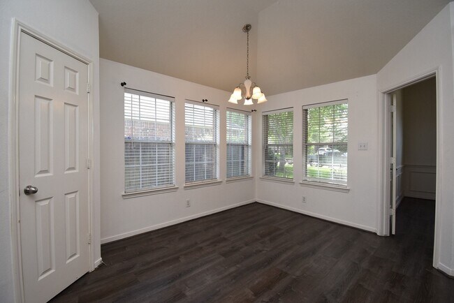 Building Photo - 128 Long Canyon Ln