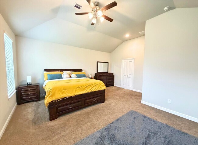 Building Photo - 244 Upland Dr
