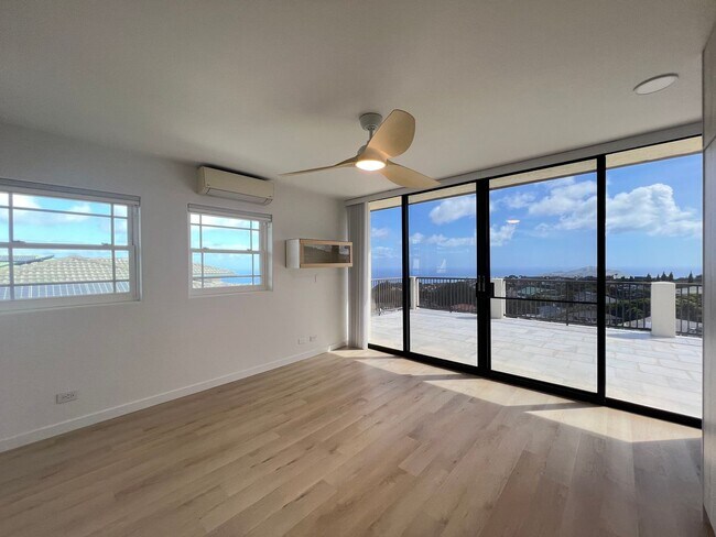 Building Photo - Waialae Iki | Nearly 5,000 Sq. Ft. with Breathtaking Ocean Views