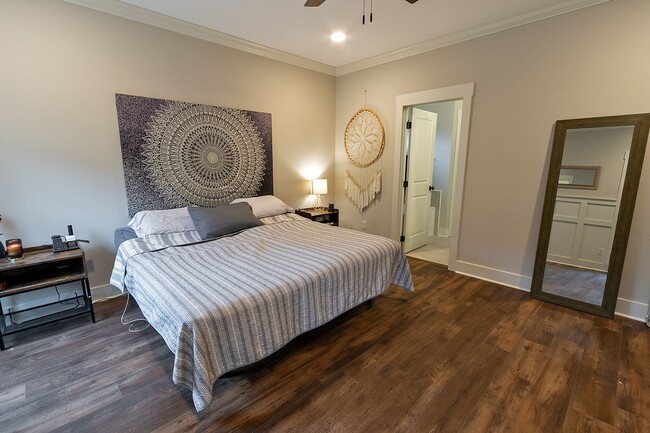 Building Photo - Millbrook Rental!